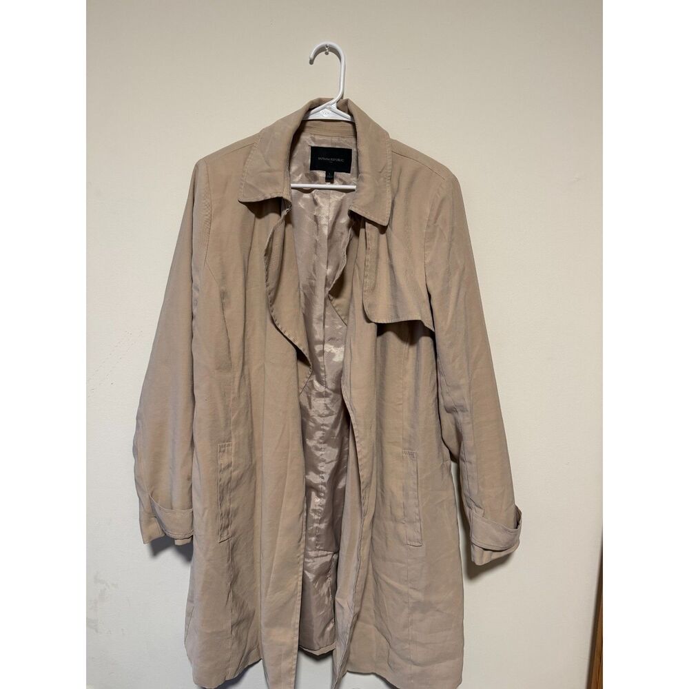 Women's Banana Republic Trench Coat-Missing Belt